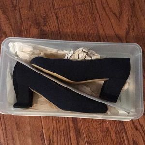 Crape navy dress shoes